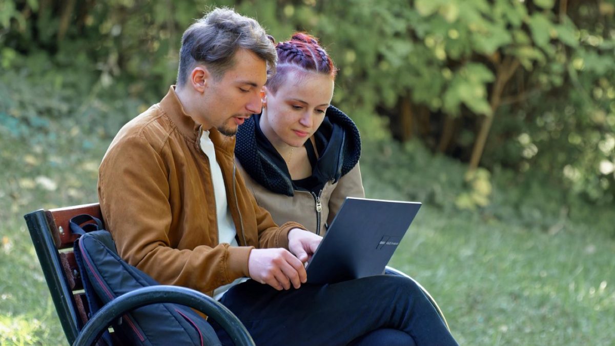 Comparer bunq et manager.one pour un compte professionnel