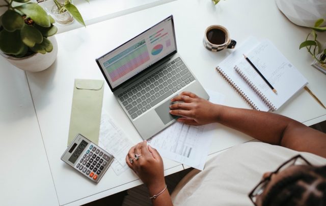 Choisir une néobanque pour micro‑entrepreneur : guide pratique
