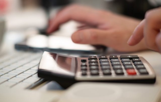 Entrepreneurs : comment réduire vos frais bancaires avec Indy ?